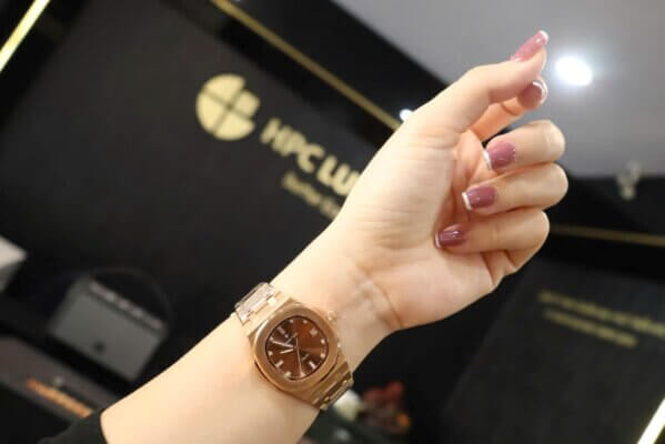Đồng hồ pin Alexander Ferros 6152R-08 33 mm giá 3.700.000